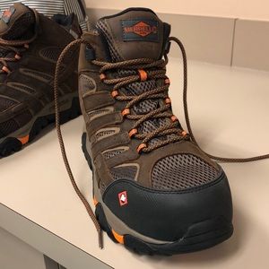 Men’s Merrell Waterproof mid Composite Toe Work Boots. LIKE NEW!